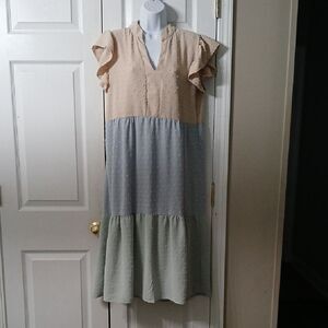 Pixi  + Ivy  tan light blue mint green maxi dress Sz M EUC